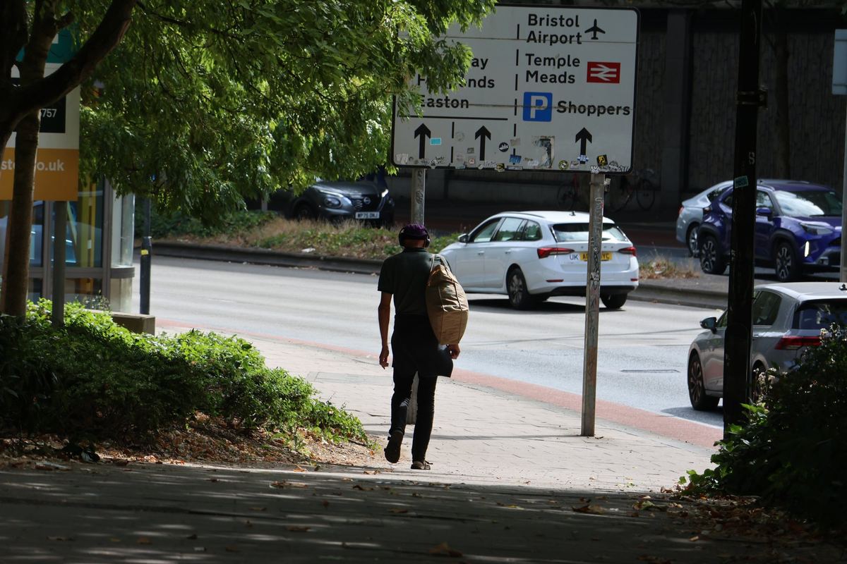 Under the Direction Signs, Bristol
