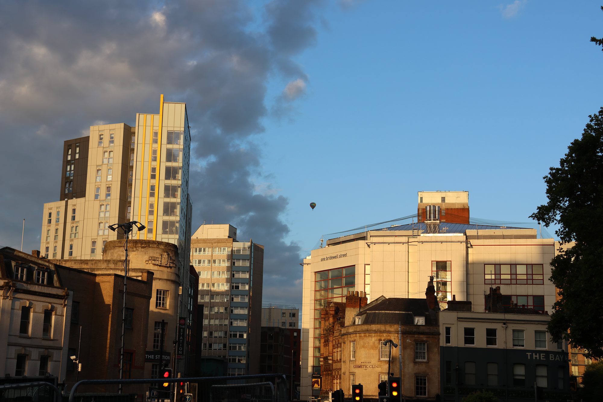 Smoke over the City, Bristol